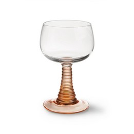 Overview second image: Swirl wine glass